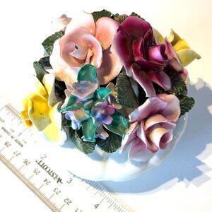 Chorley bone china made in England - Flowers in a white pot